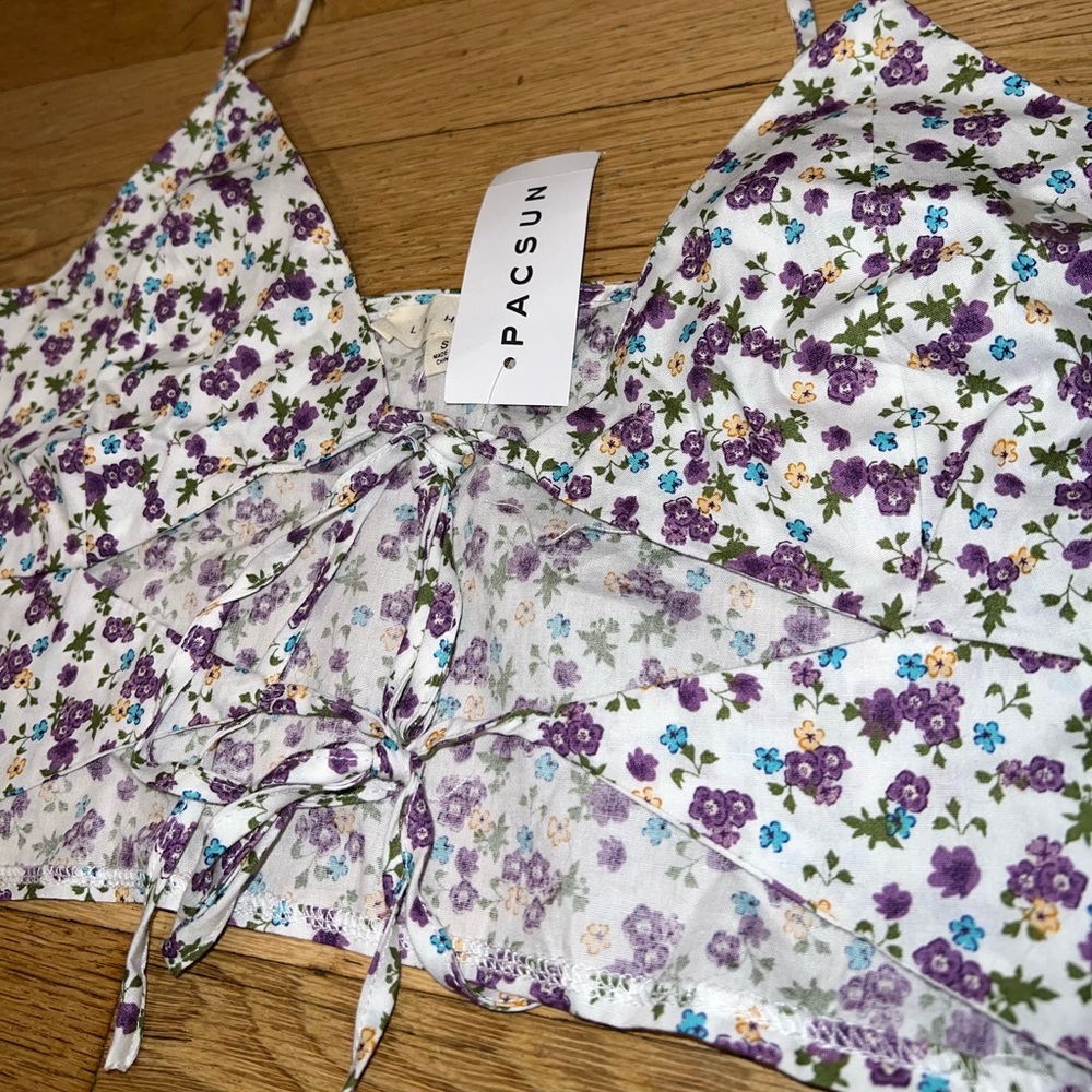 PacSun Floral Crop Top